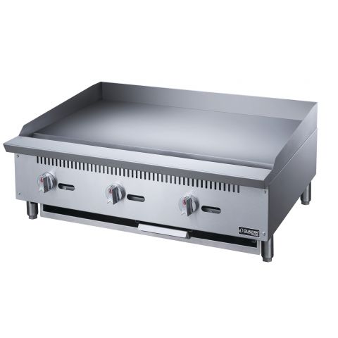 36 in. W Griddle with 3 Burners - Dukers DCGMA36 